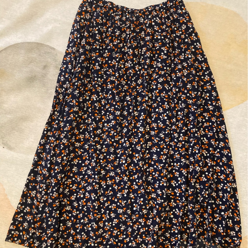 Uniqlo Navy Floral A-Line Skirt